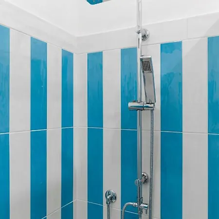 Bed & Breakfast Blue Coral *