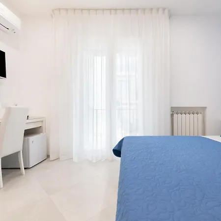 Bed & Breakfast Blue Coral